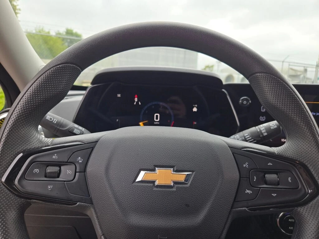 2025 Chevrolet Trax LT - Photo 35