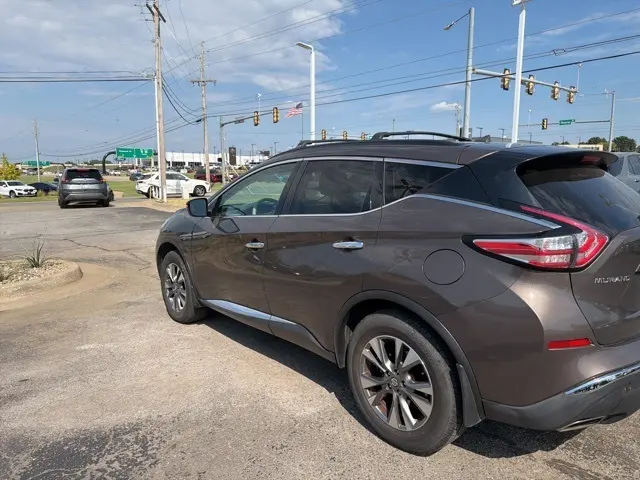 2015 Nissan Murano SV photo 4