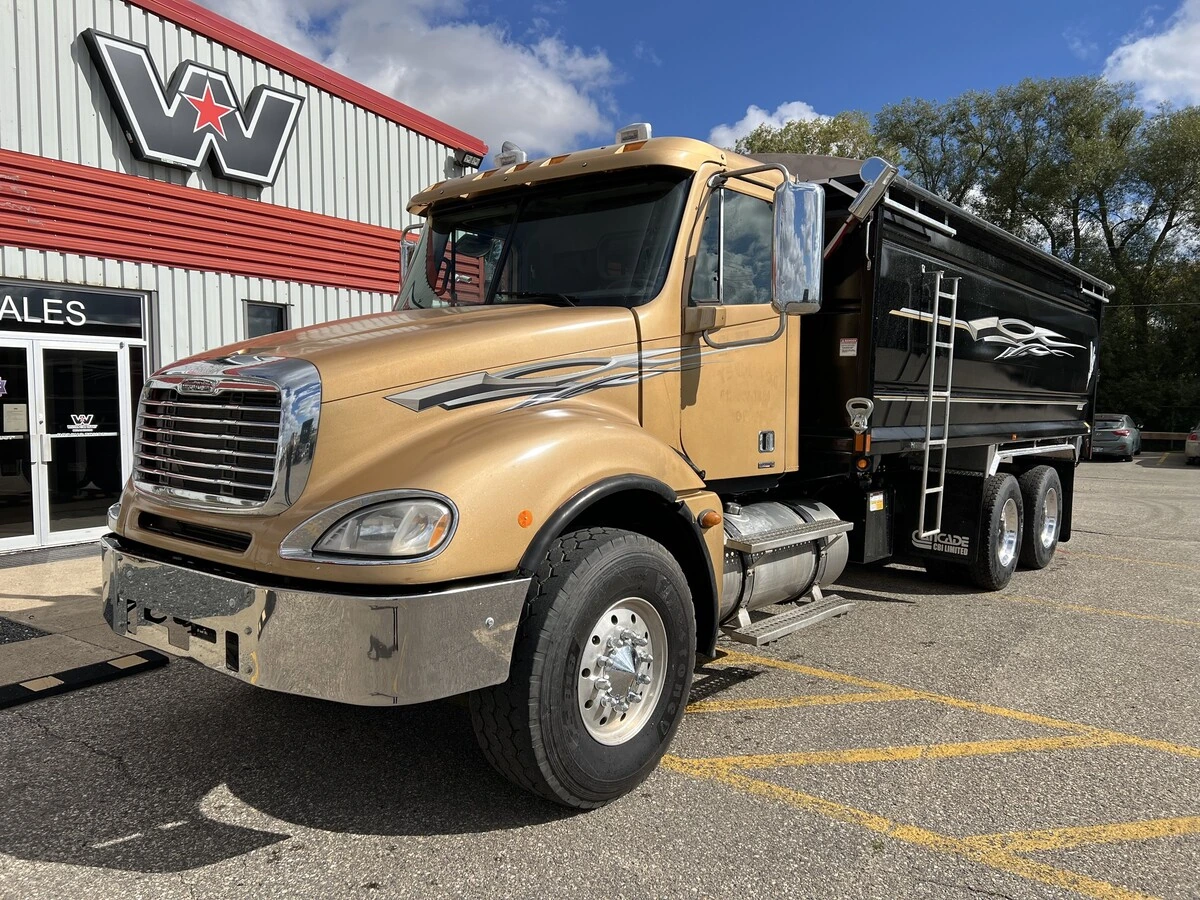 2011 Freightliner Columbia