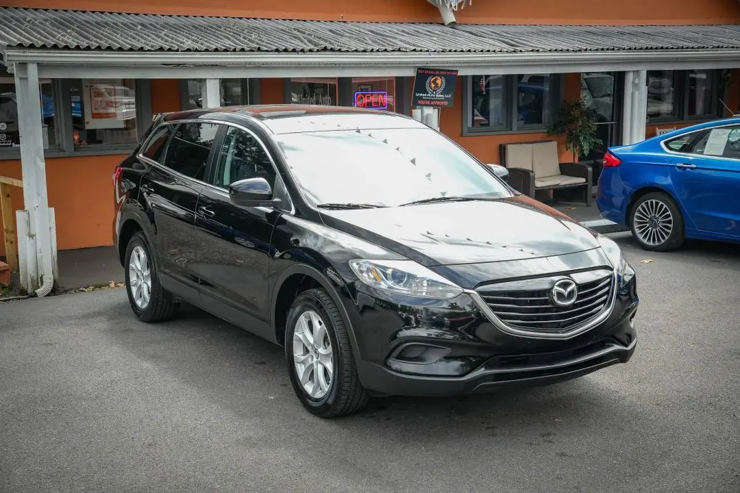 2013 Mazda CX-9 Sport photo 3