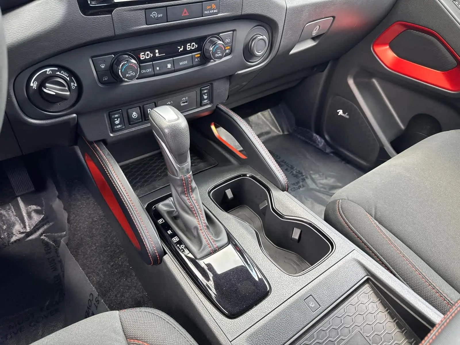 2023 Nissan Frontier PRO-4X photo 24