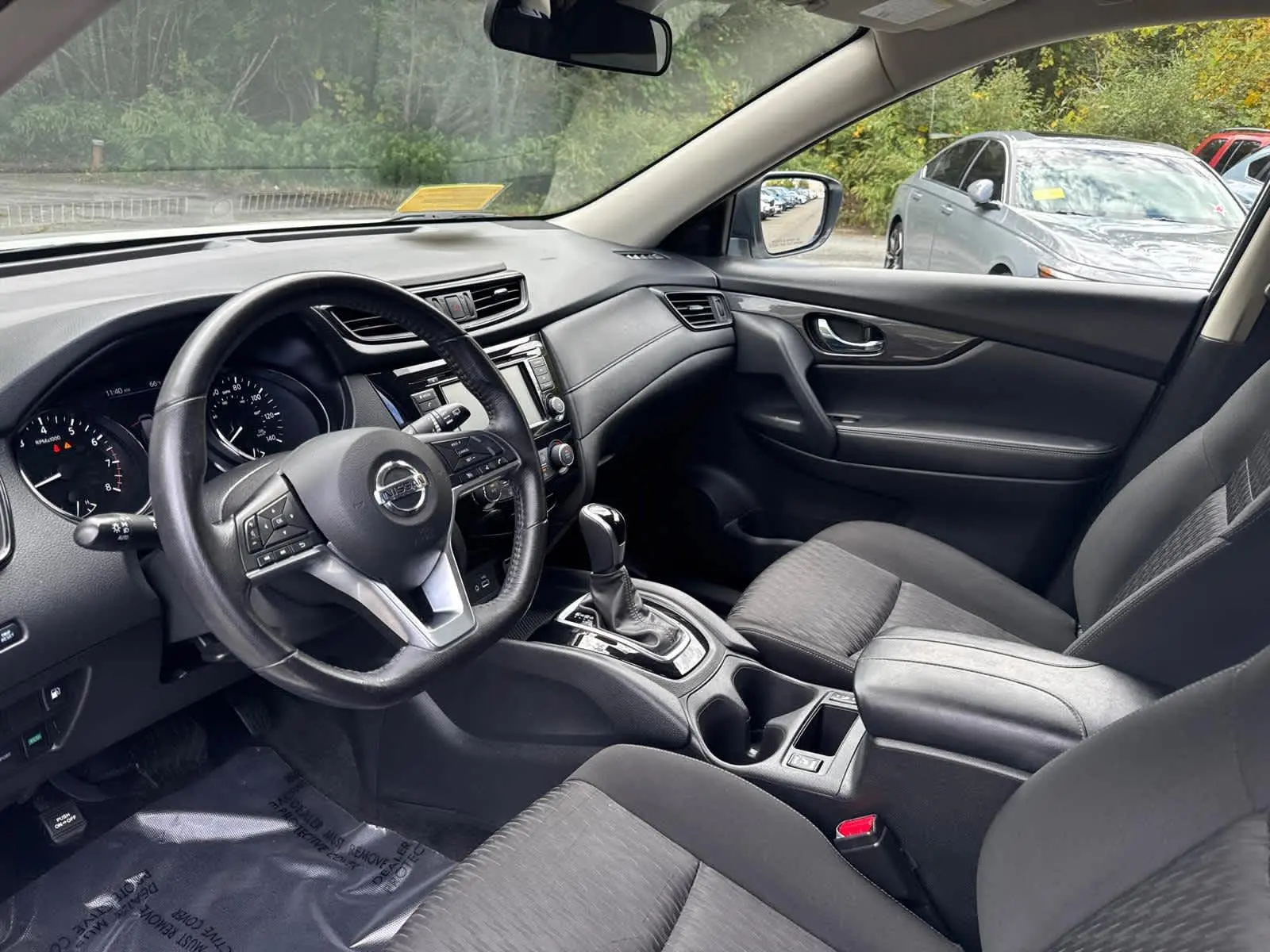 2020 Nissan Rogue S photo 12