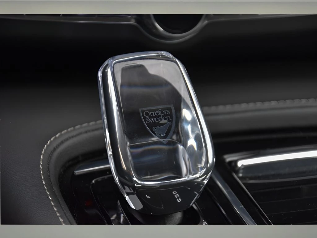 2024 Volvo - image 33