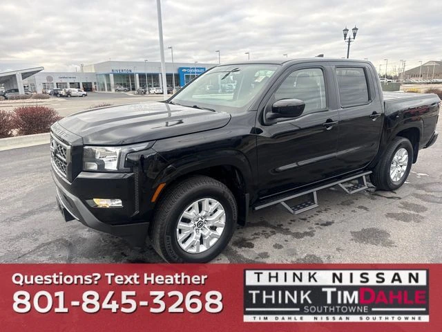 2022 Nissan Frontier SV's photo