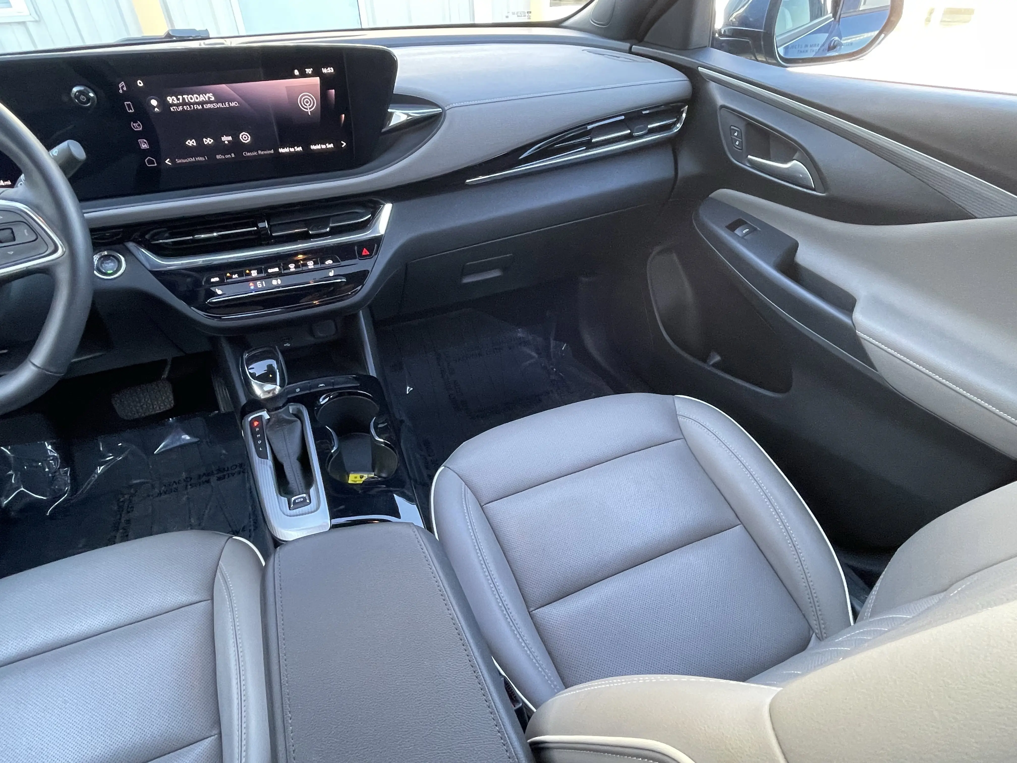 2024 Buick Envista Avenir photo 28