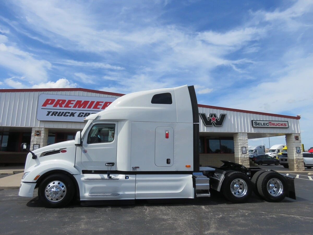 2024 Peterbilt 579 — photo 2