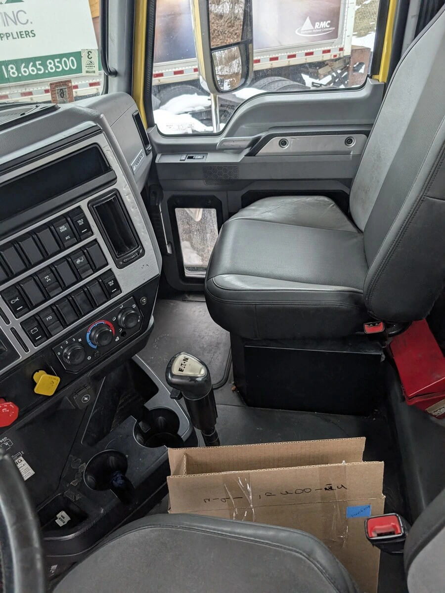 2020 Mack Pinnacle - image 19