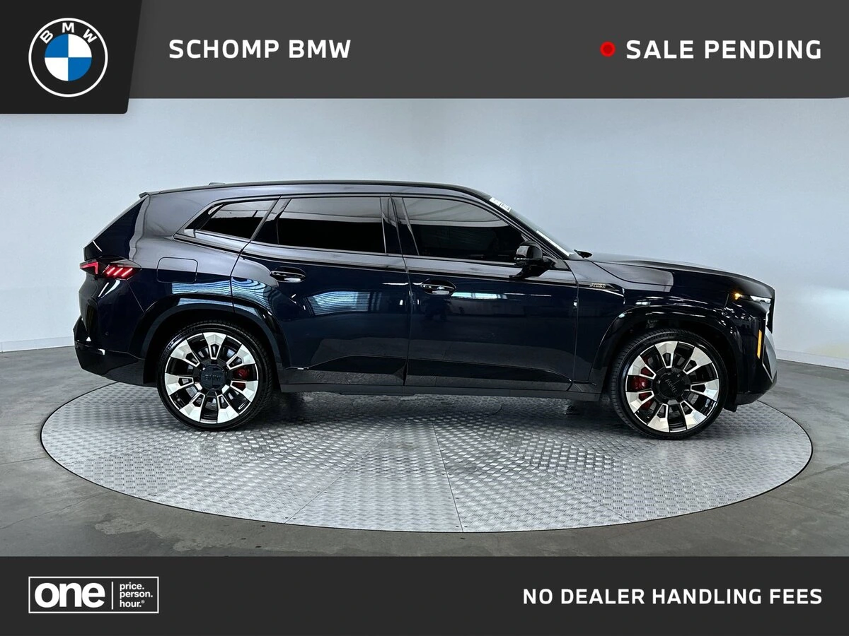 2023 BMW XM -'s photo