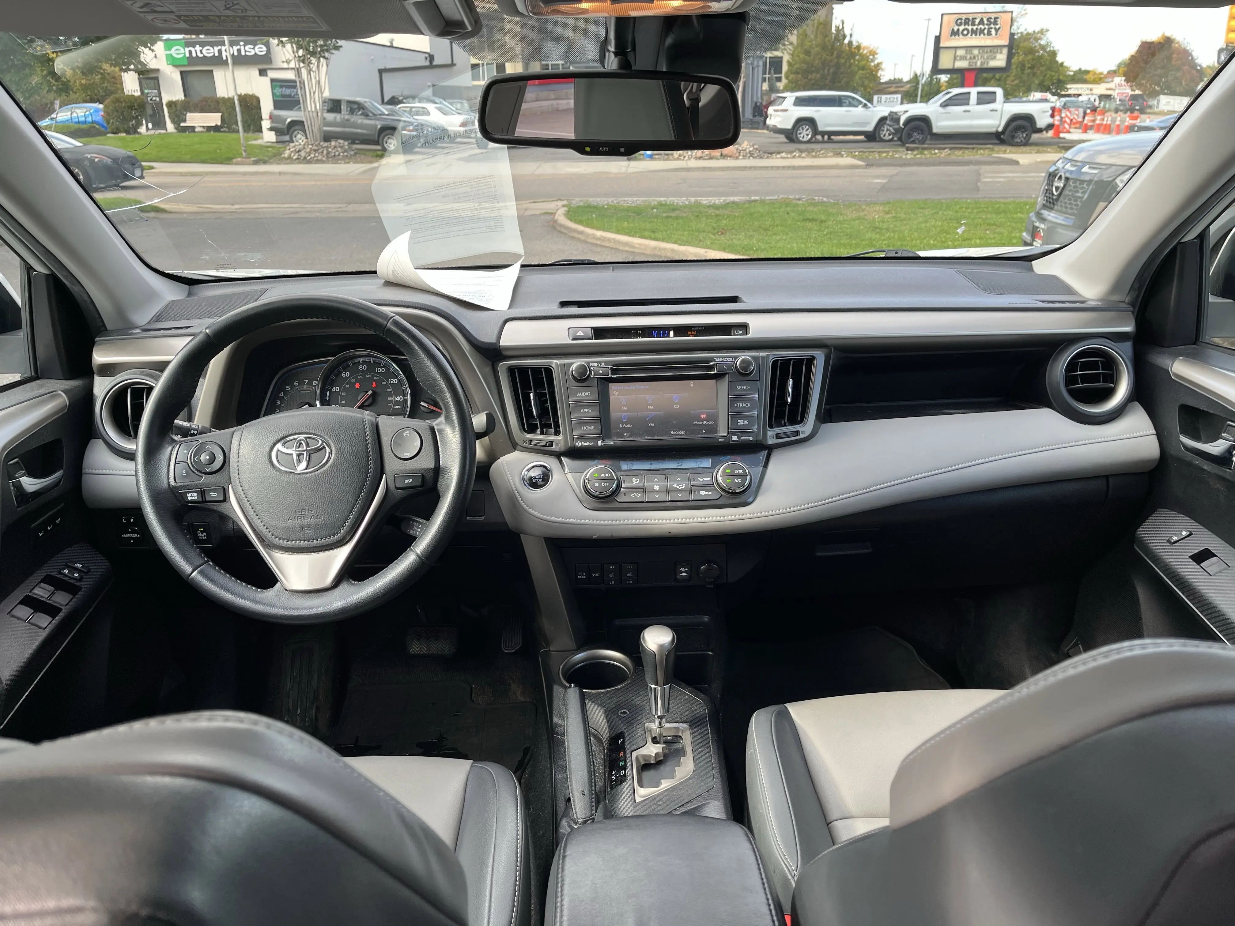 2015 Toyota RAV4 Limited photo 18