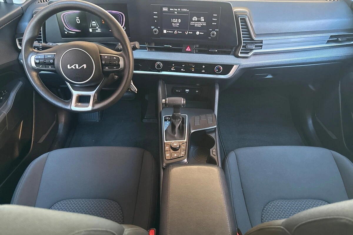 2025 Kia Sportage LX - Photo 13