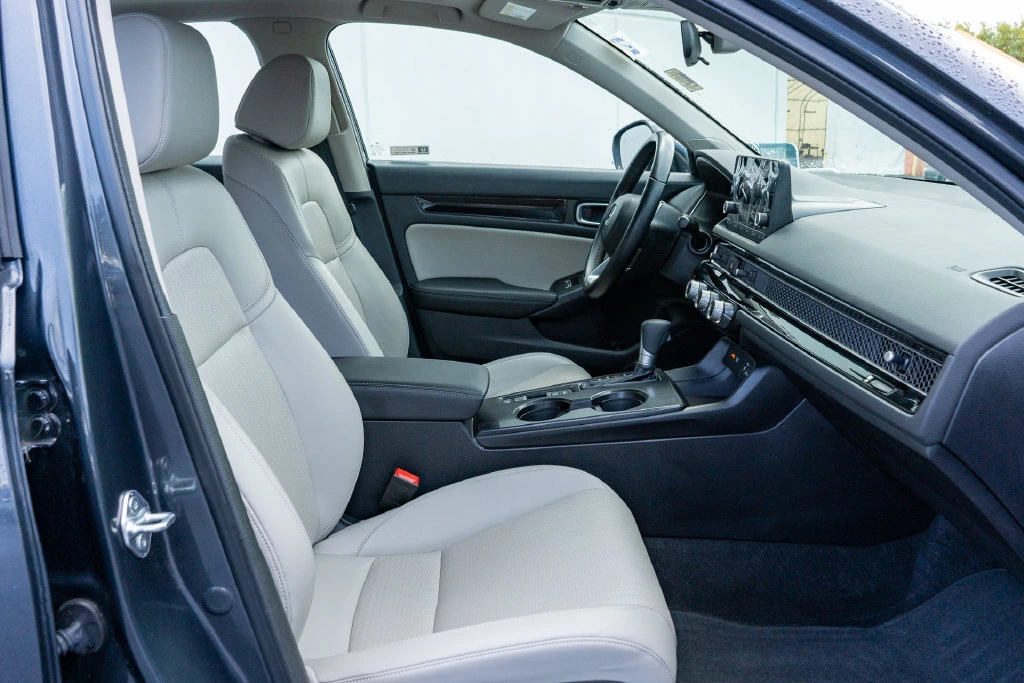 2024 Honda Civic Hatchback EX-L - Photo 20