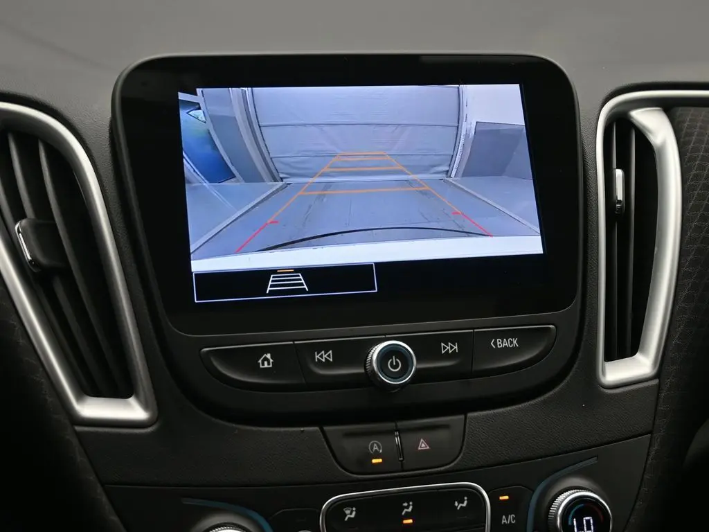 2024 Chevrolet Malibu 1LT photo 13