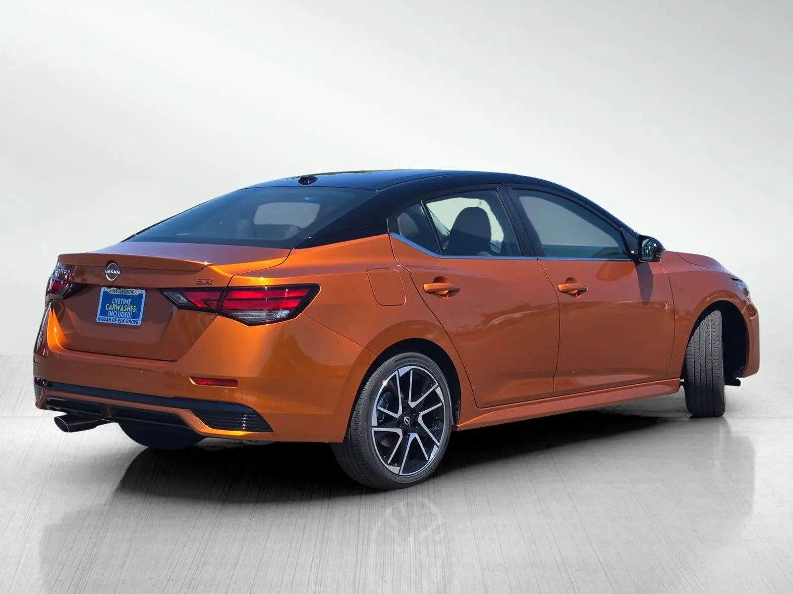 2025 Nissan Sentra SR photo 4