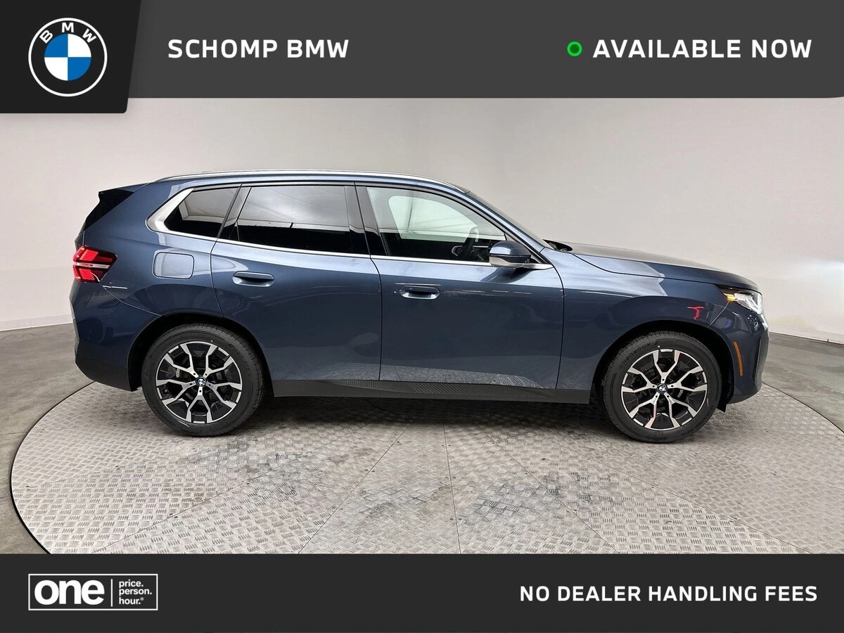 2026 BMW X3 30's photo