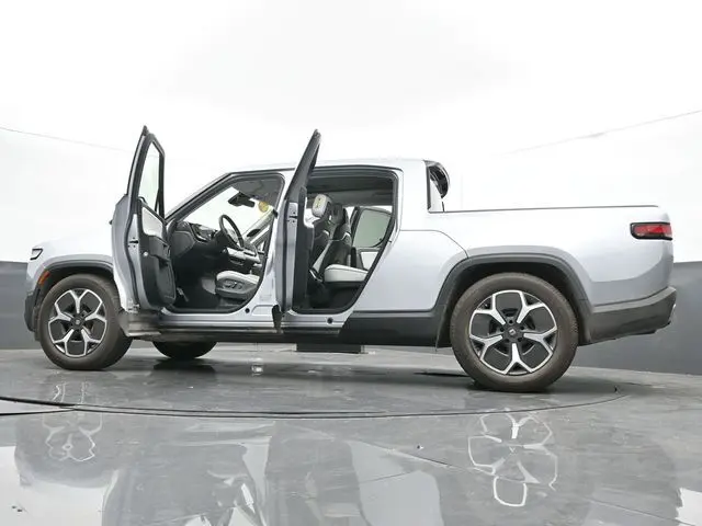 2022 Rivian R1T Adventure photo 57
