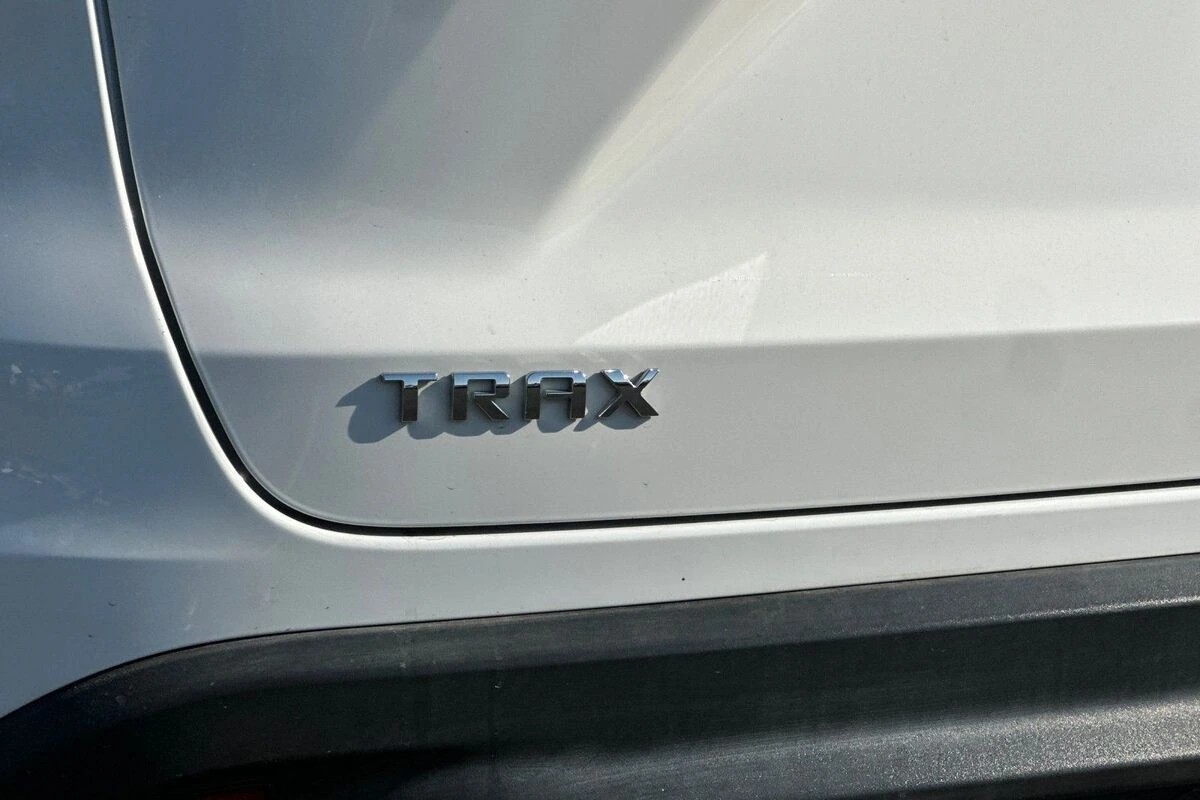 2024 Chevrolet Trax LS - Photo 26