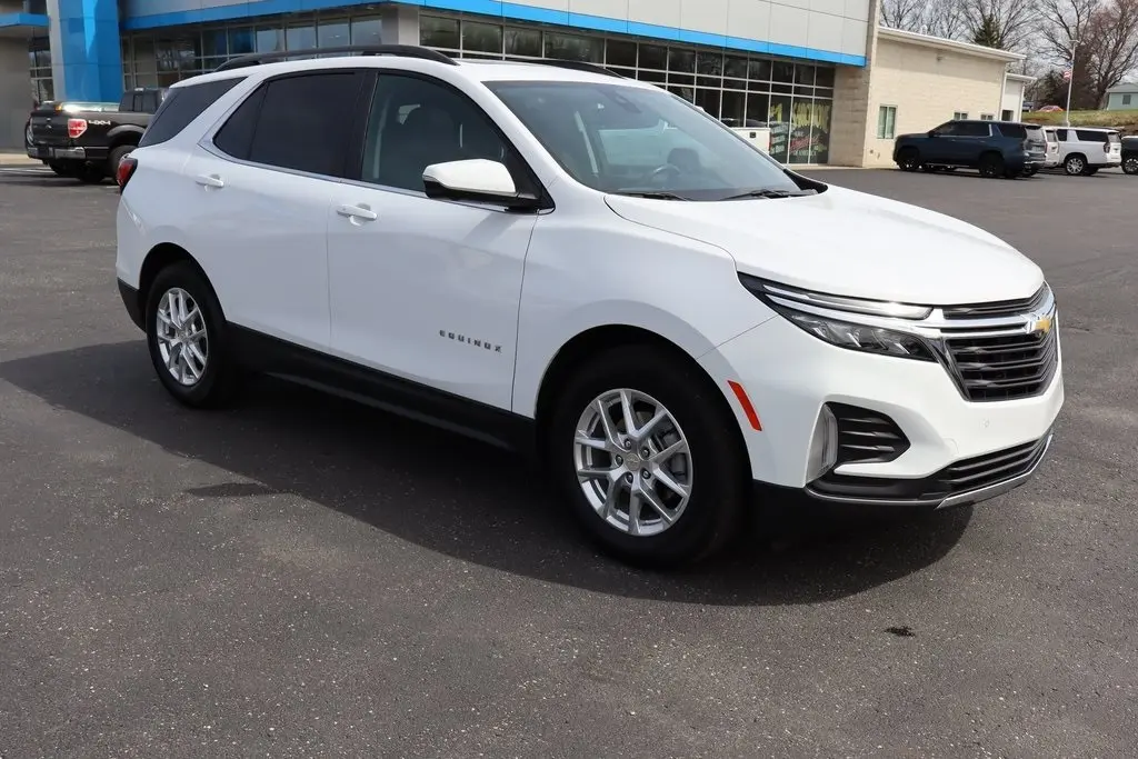 Used 2022 Chevrolet Equinox LT with VIN 3GNAXKEV6NL118958 for sale in Atwater, OH