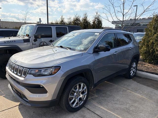 2022 Jeep Compass Latitude Lux