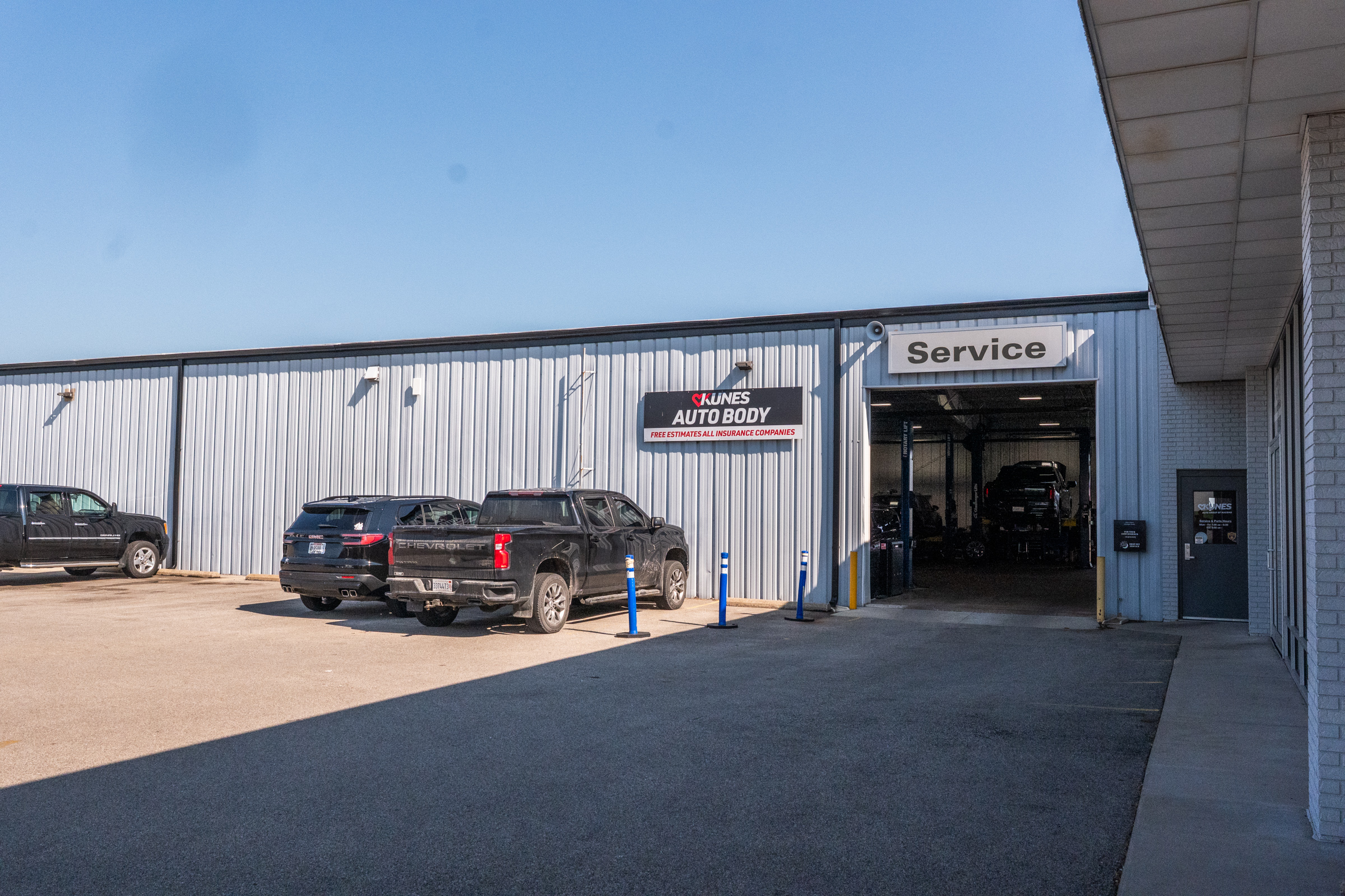 Kunes Auto Body Macomb