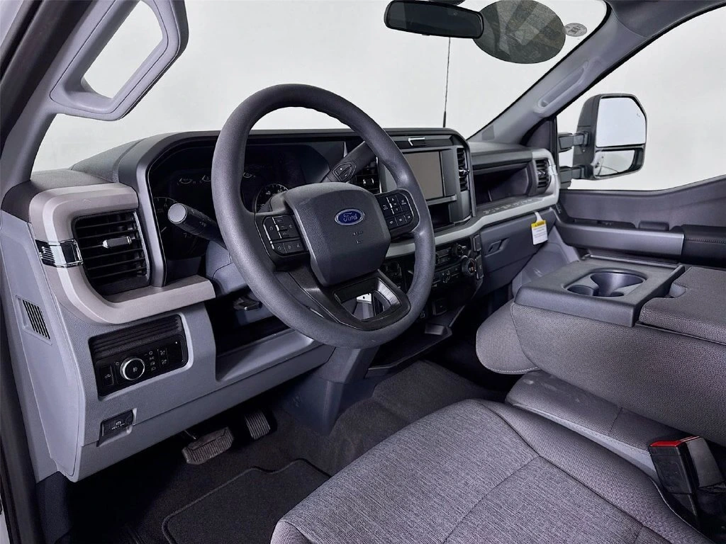 2026 Ford F-350 Super Duty XL - Photo 9