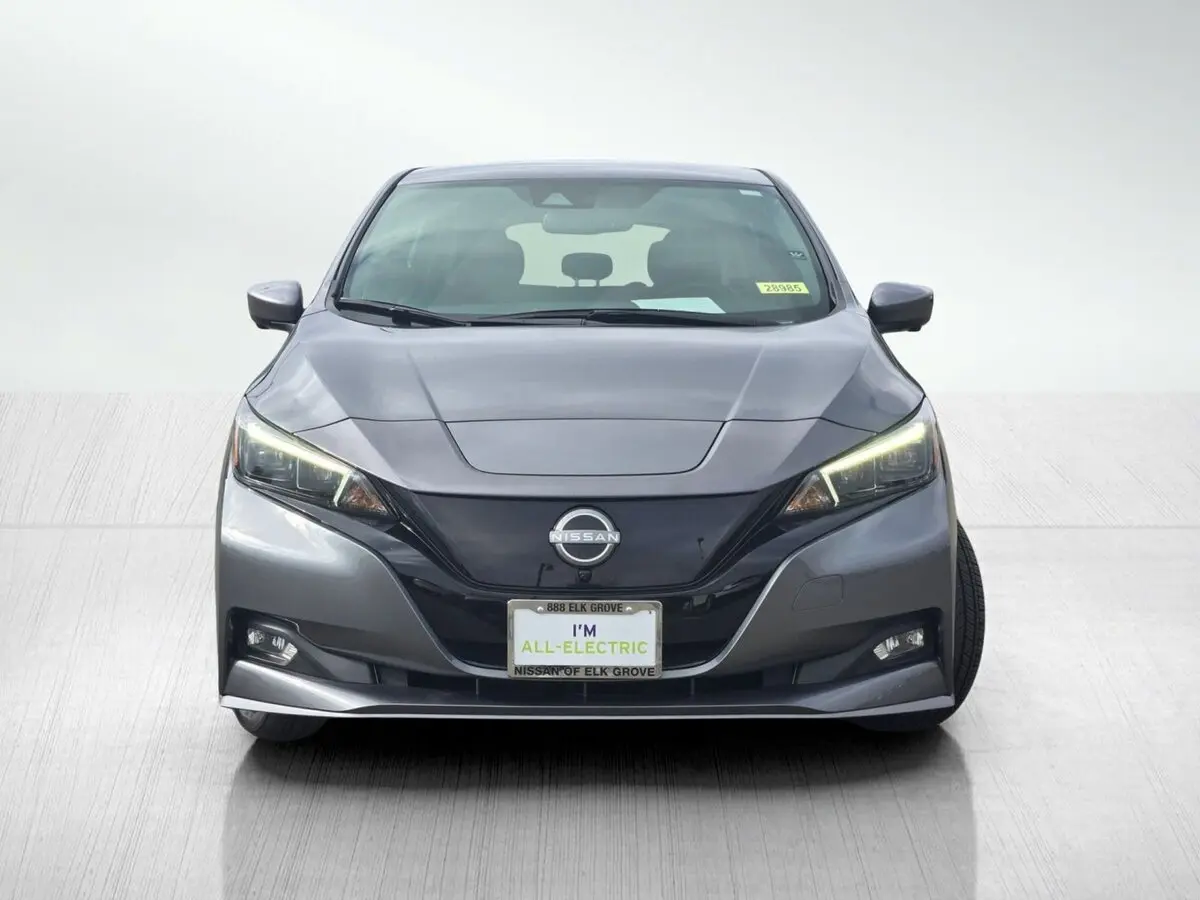 2025 Nissan Leaf SV Plus photo 2