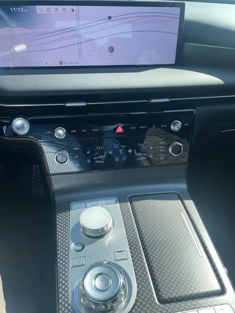 2025 Genesis G80 3.5T AWD Sport Prestige photo 6