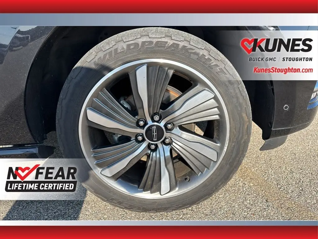 2019 Lincoln Navigator L Reserve photo 8