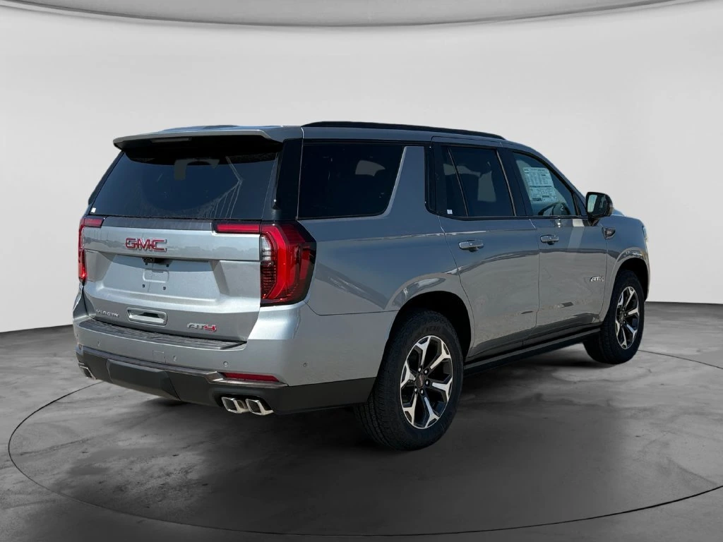 2026 GMC Yukon AT4 Ultimate - Photo 8