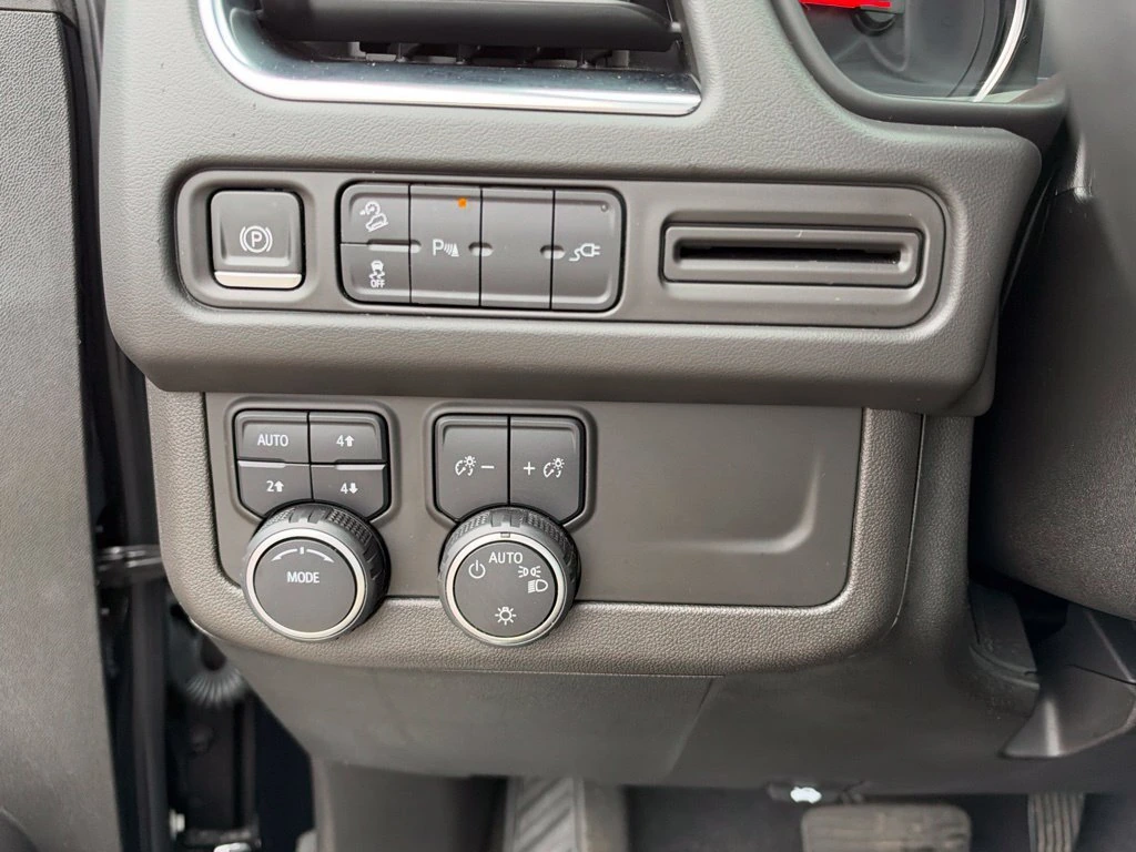 2021 Chevrolet Tahoe Z71 - Photo 16