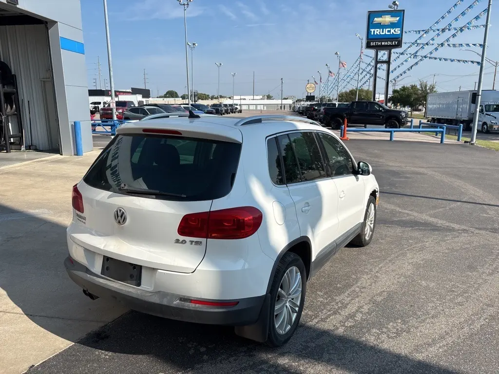 2013 Volkswagen Tiguan SE photo 4