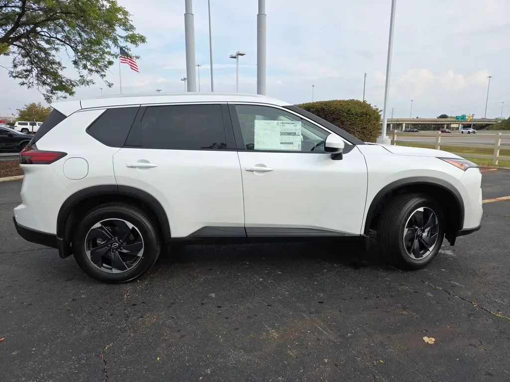 2026 Nissan Rogue SV photo 25