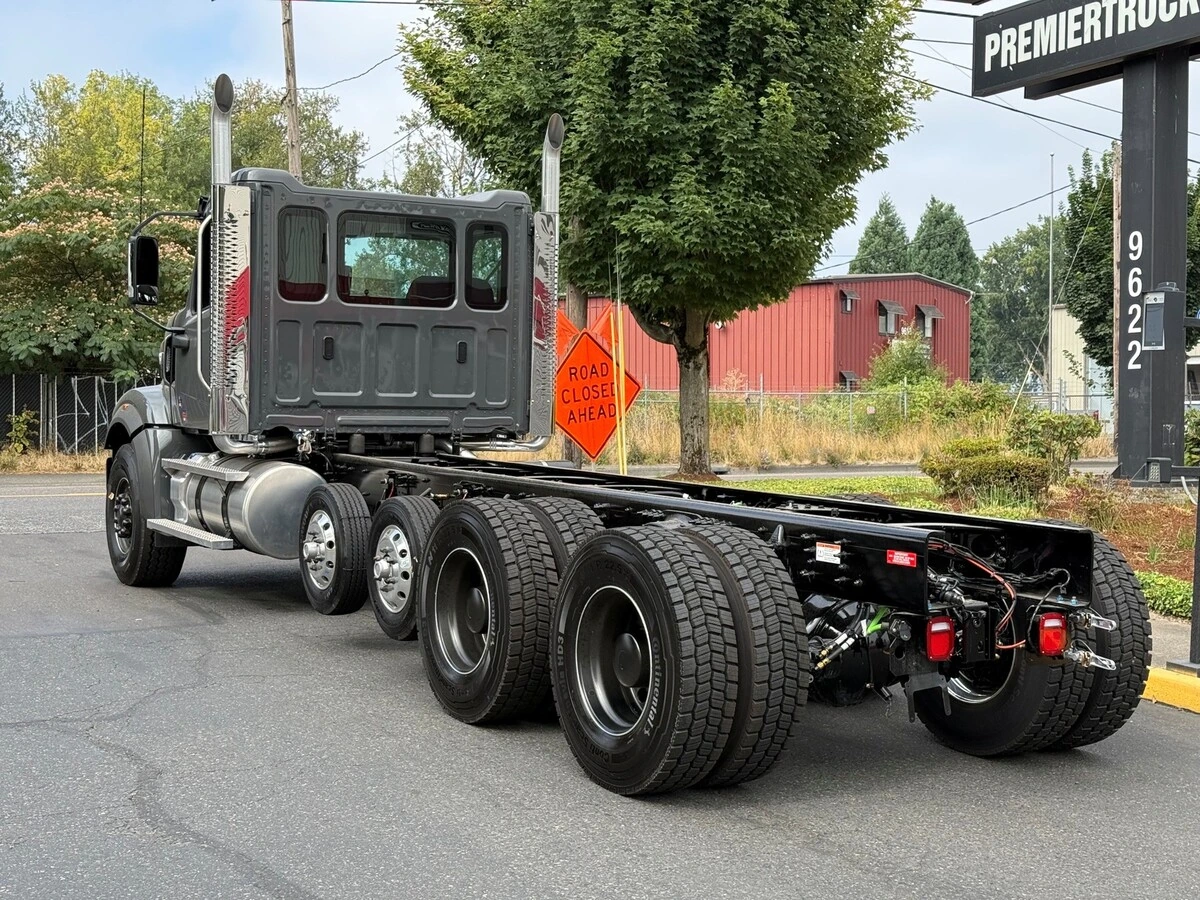 2027 Western Star 49X — photo 6