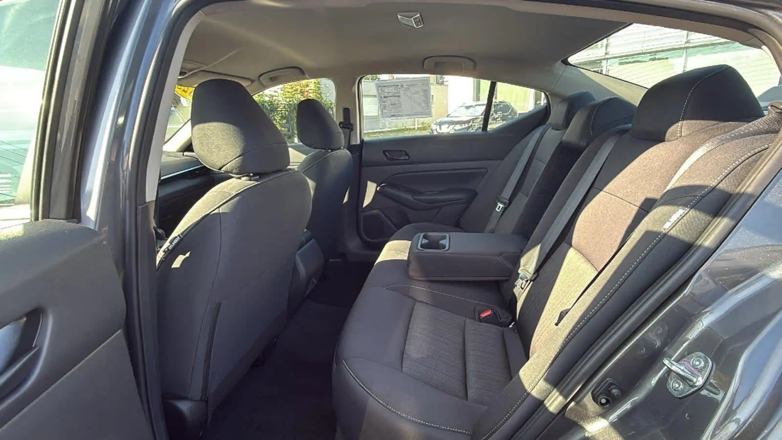 2025 Nissan Altima S photo 19