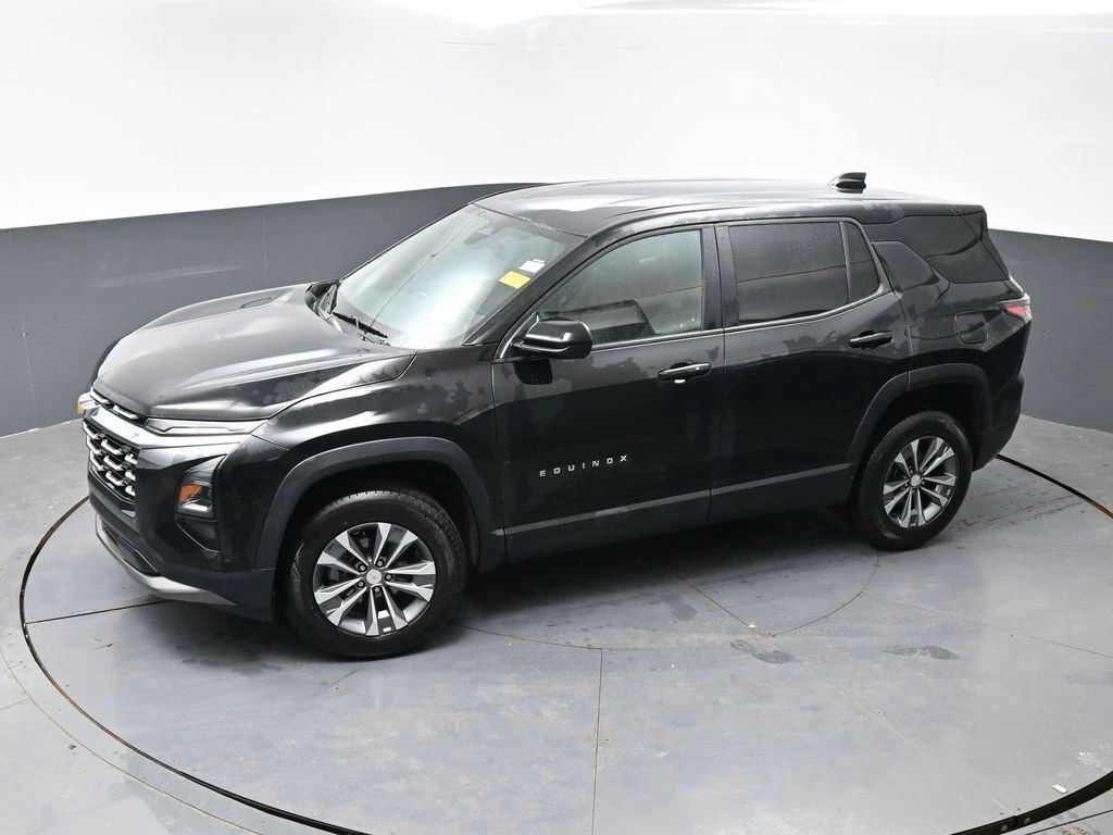 2025 Chevrolet Equinox LT - Photo 17