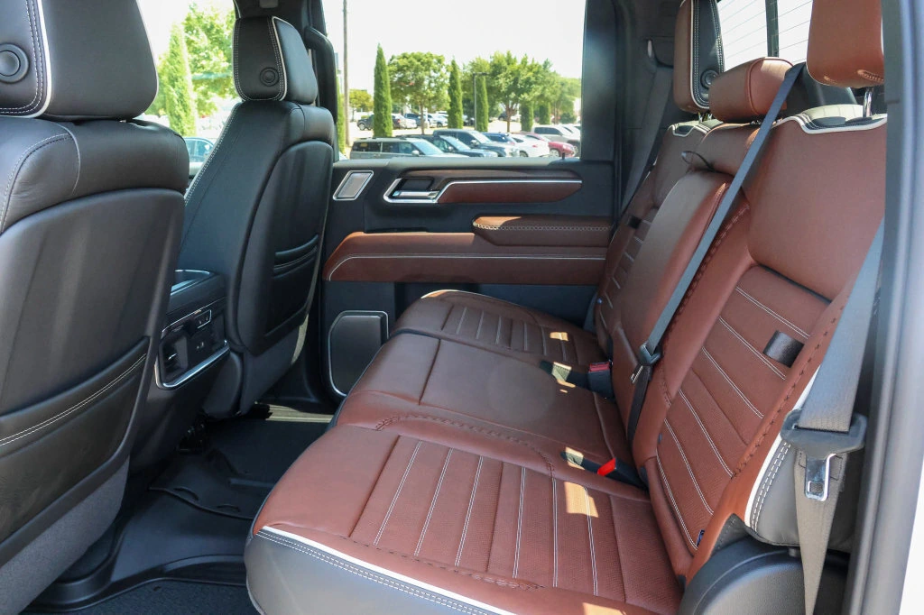 2026 GMC Sierra 3500HD Denali Ultimate - Photo 21
