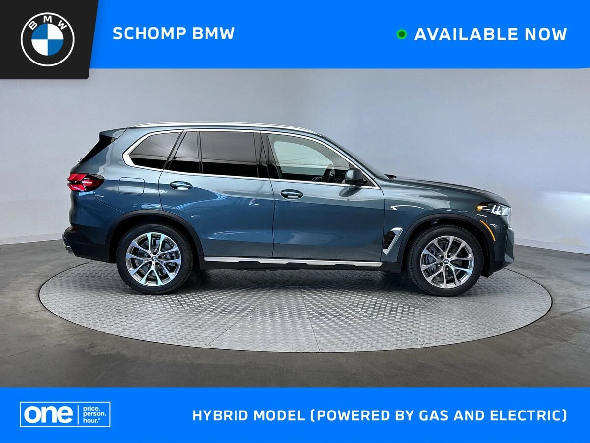 2026 BMW X5 xDrive50e's photo