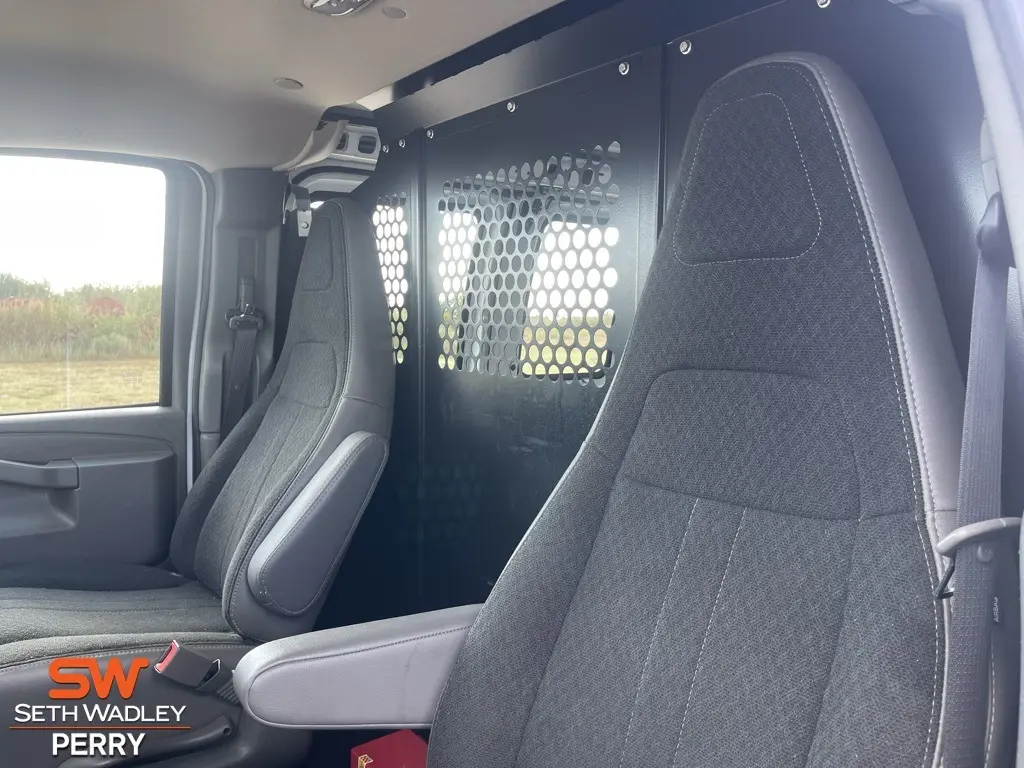2024 Gmc Savana 2500 Cargo photo 10