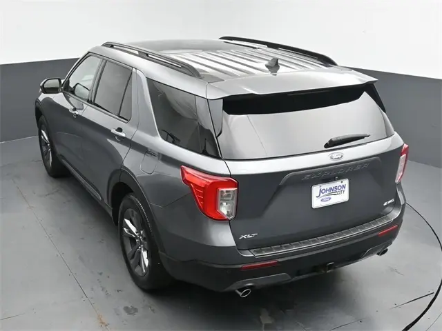 2022 Ford Explorer XLT Sport photo 23