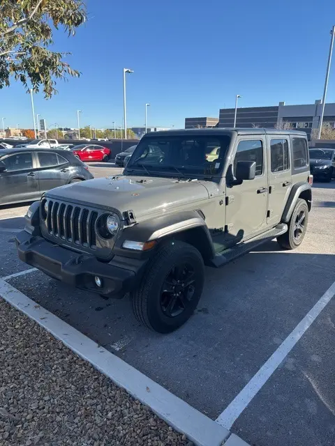 2022 Jeep Wrangler Unlimited Altitude's photo