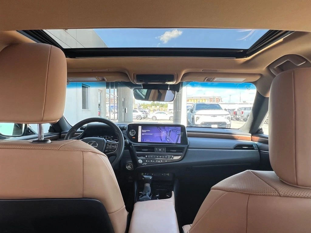 2024 Lexus ES 350 - Photo 21