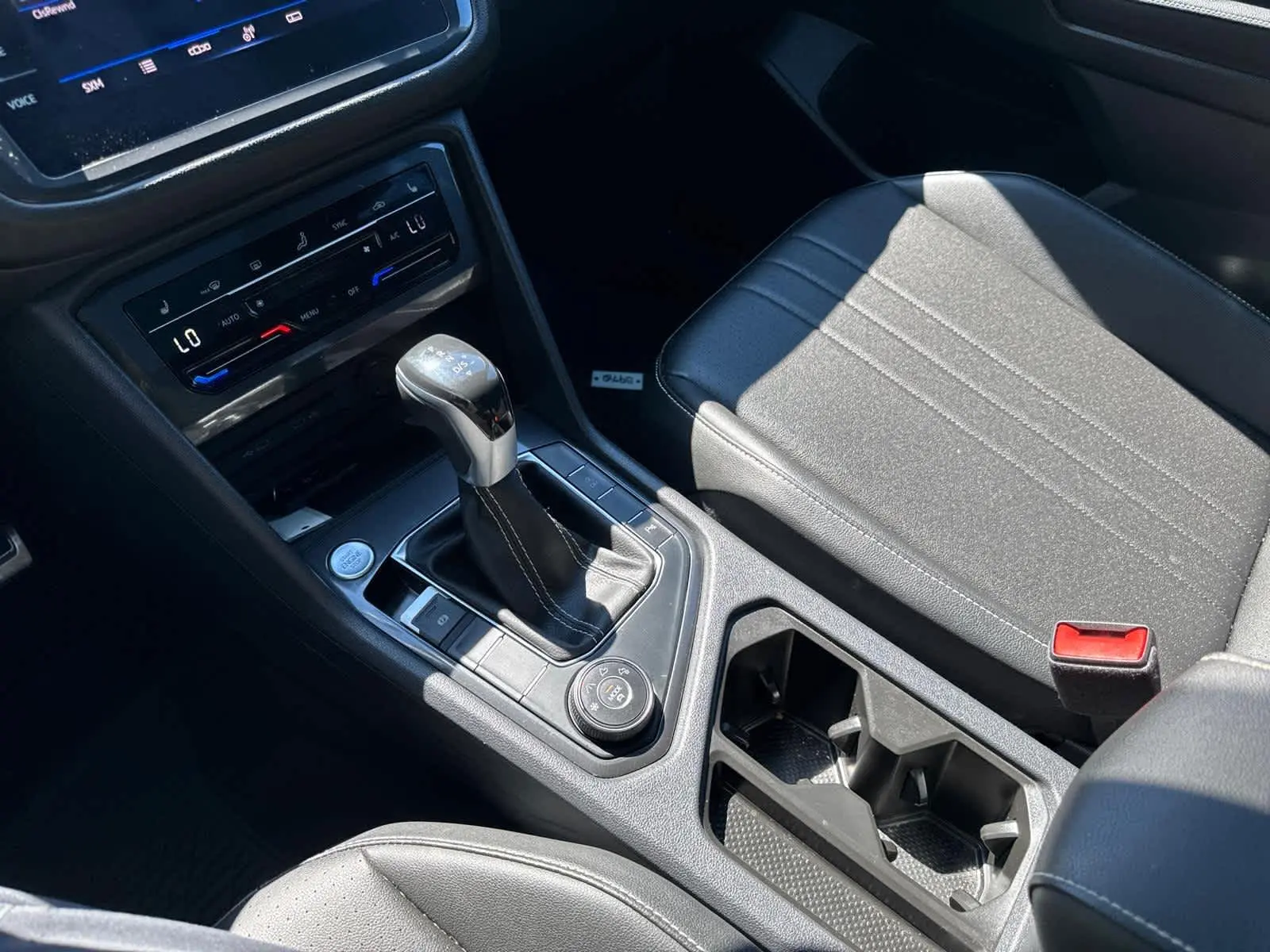 2023 Volkswagen Tiguan SE R-Line Black photo 26