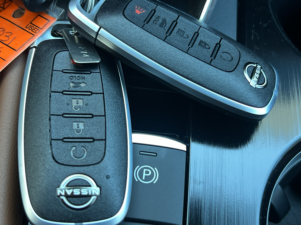 2026 Nissan Rogue Platinum photo 4