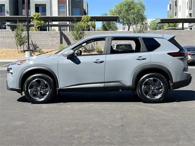 2026 Nissan Rogue SV photo 2