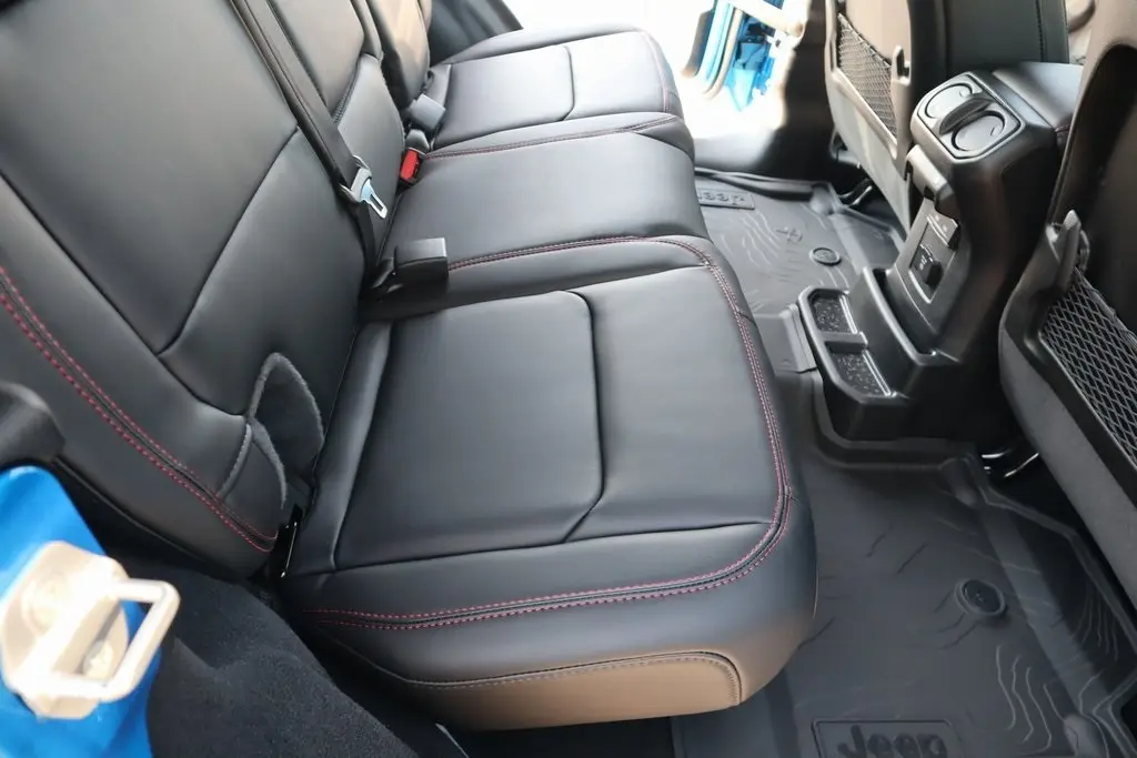 2025 Jeep Wrangler Rubicon X photo 16