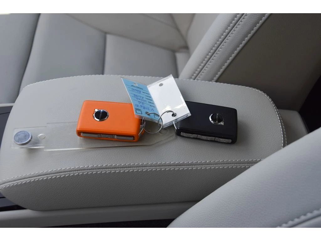 2026 Volvo - image 38