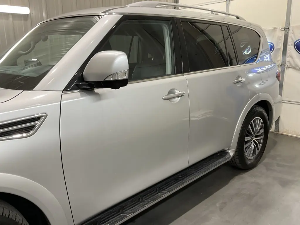 2024 Nissan Armada SL photo 2