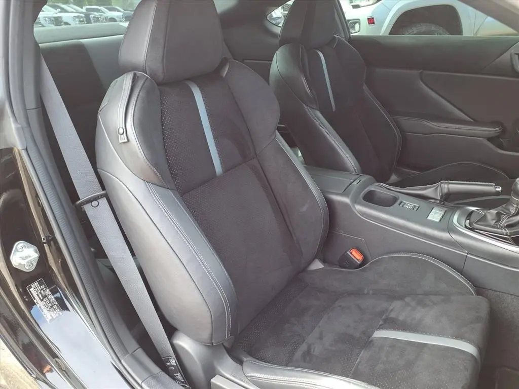 2022 Toyota GR86 Premium photo 12