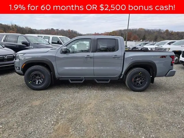 2026 Nissan Frontier PRO-4X photo 2