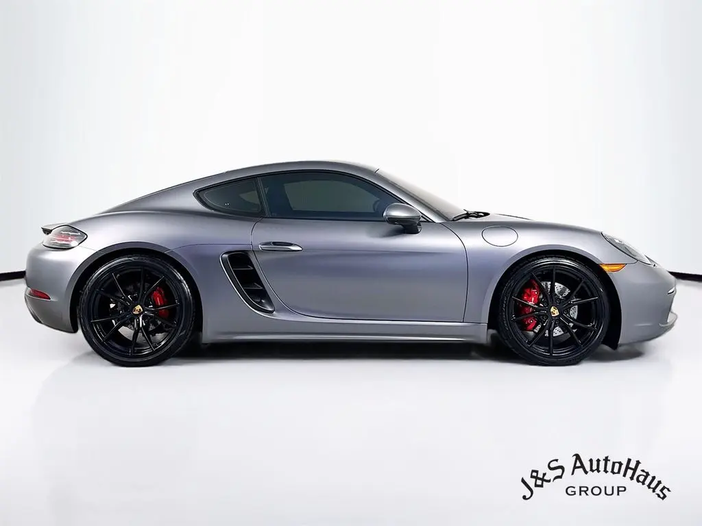 2025 Porsche Cayman S photo 8