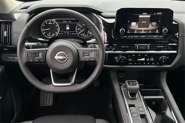 2025 Nissan Pathfinder SV photo 6